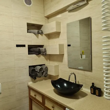 Yakuzza Apartment